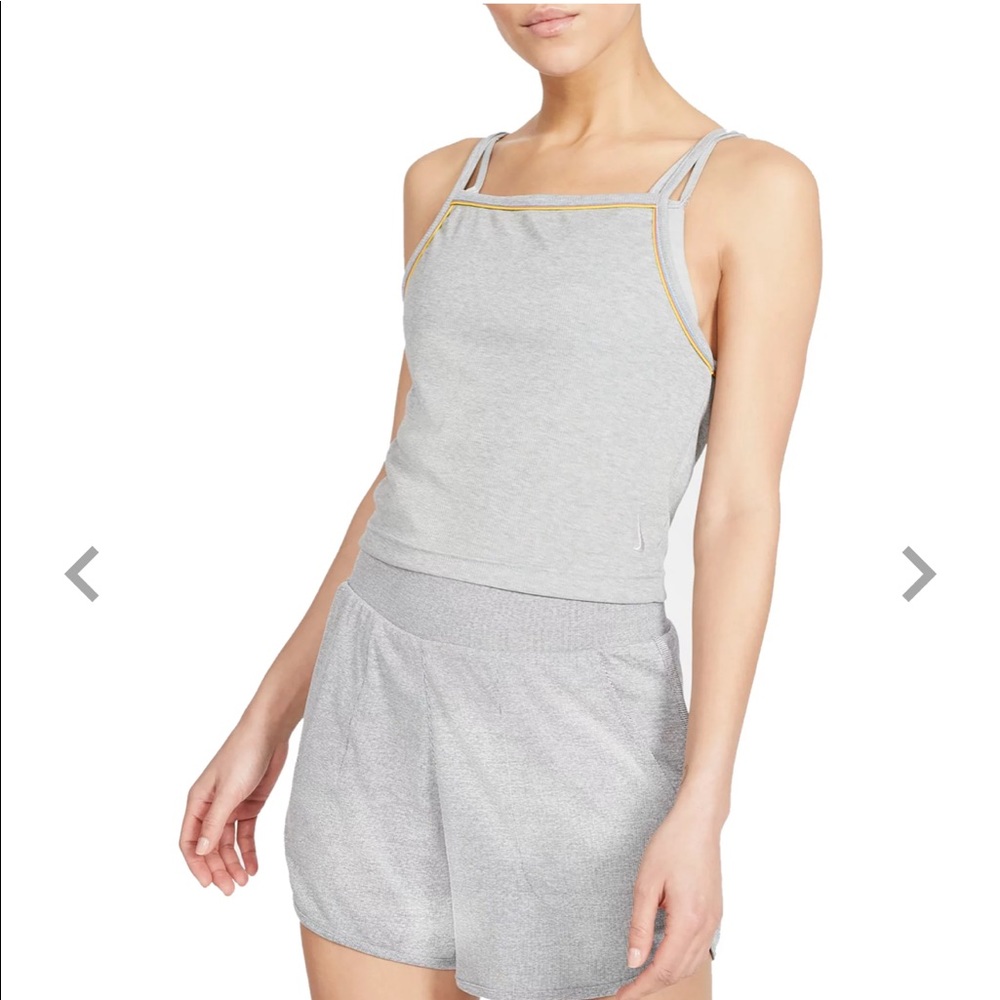 🆕 Nike Yoga Cropped Tank | Size M